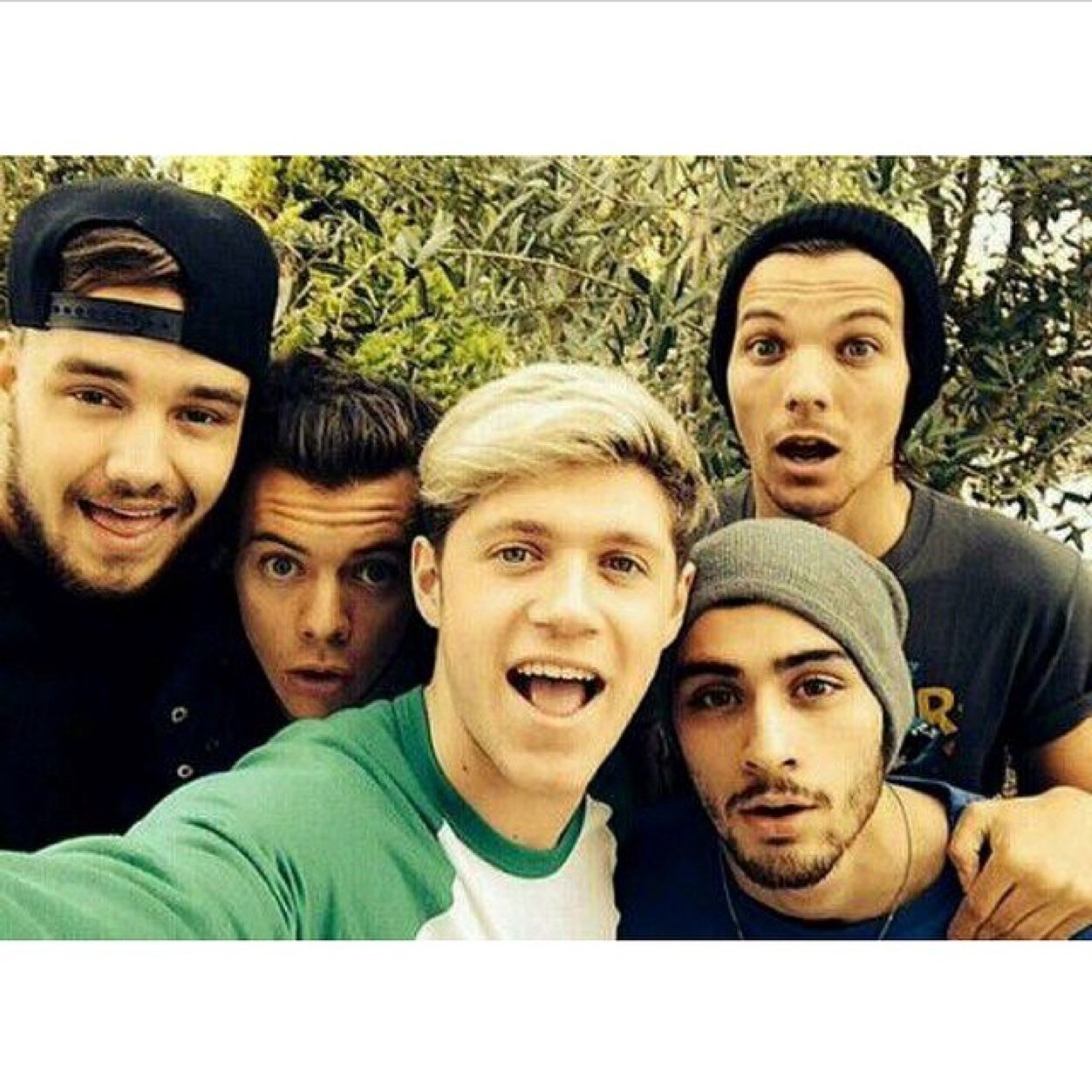 «The band who lost The X Factor but won the world« Ayudamos con el cambio de entradas para el WWAT en ESPAÑA - informamos sobre el WWAT. Pista B.