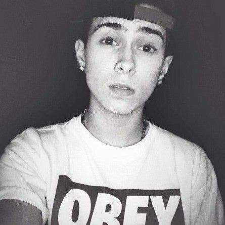 ZacManII's profile picture. Love just me