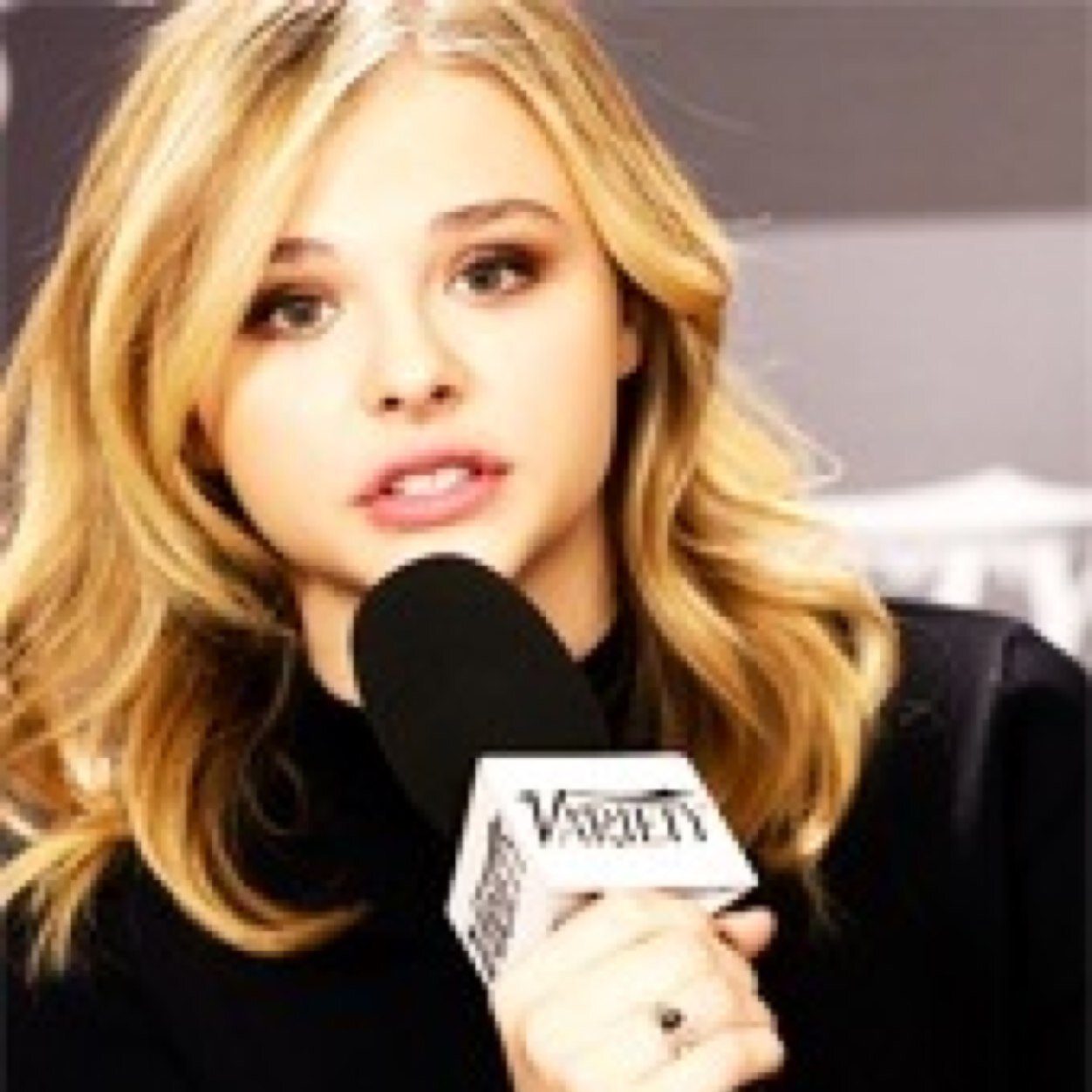 Keep Calm and Love Chloe Grace Moretz ! ❤️[Real: @ChloeGMoretz] [15/11/2013]