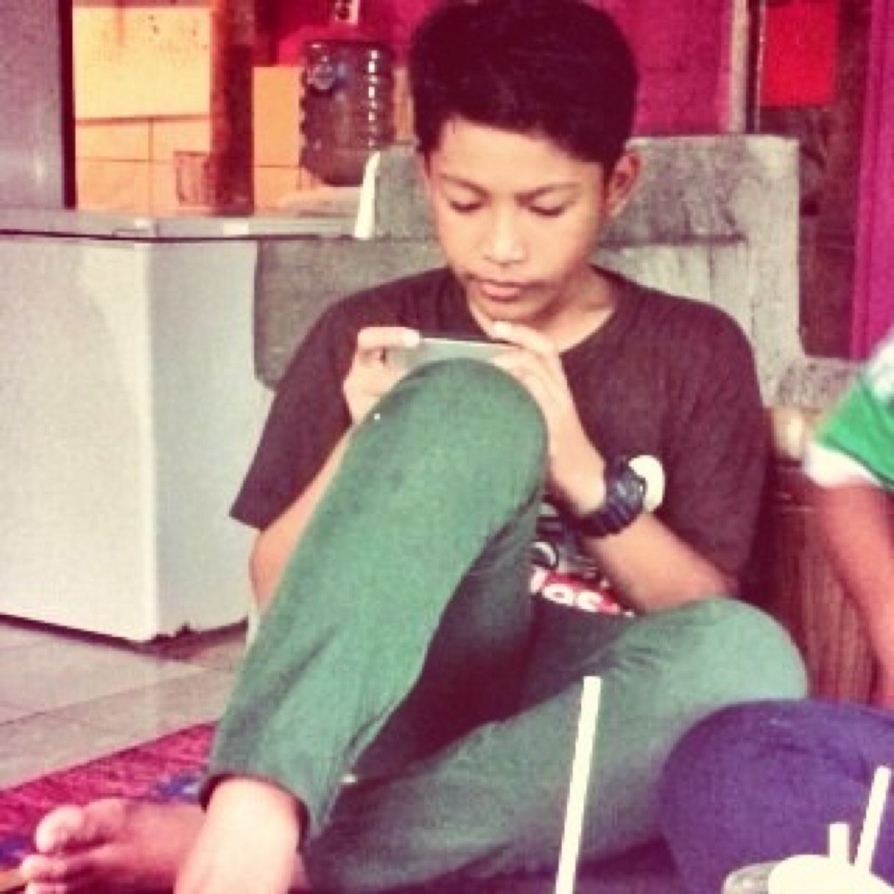 mutiarawanir{ }