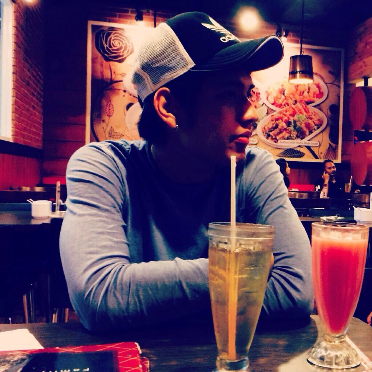 Instagram: @giorrgino_abraham