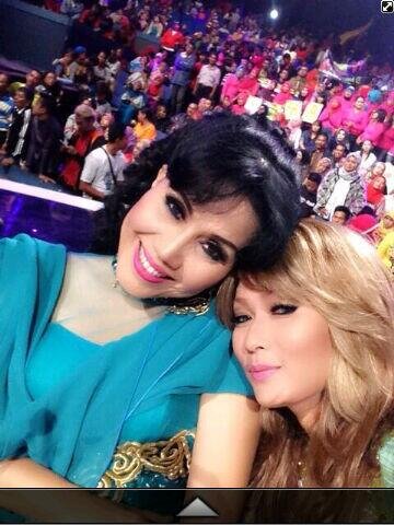 Ini Bukan Twitter Officialnya Bunda Rita Sugiarto (˘ʃƪ˘) | Tapi ini adalah Twitter Fansclub nya Bunda Rita, Fans Bunda Rita dari Sabang Sampai marauke ♥♥