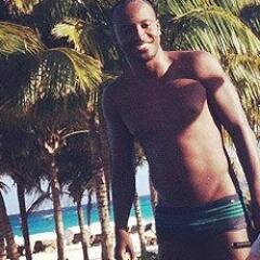 FC dedicado ao dono do sorriso capaz de me fazer sorrir ! @thiaguinhocomth