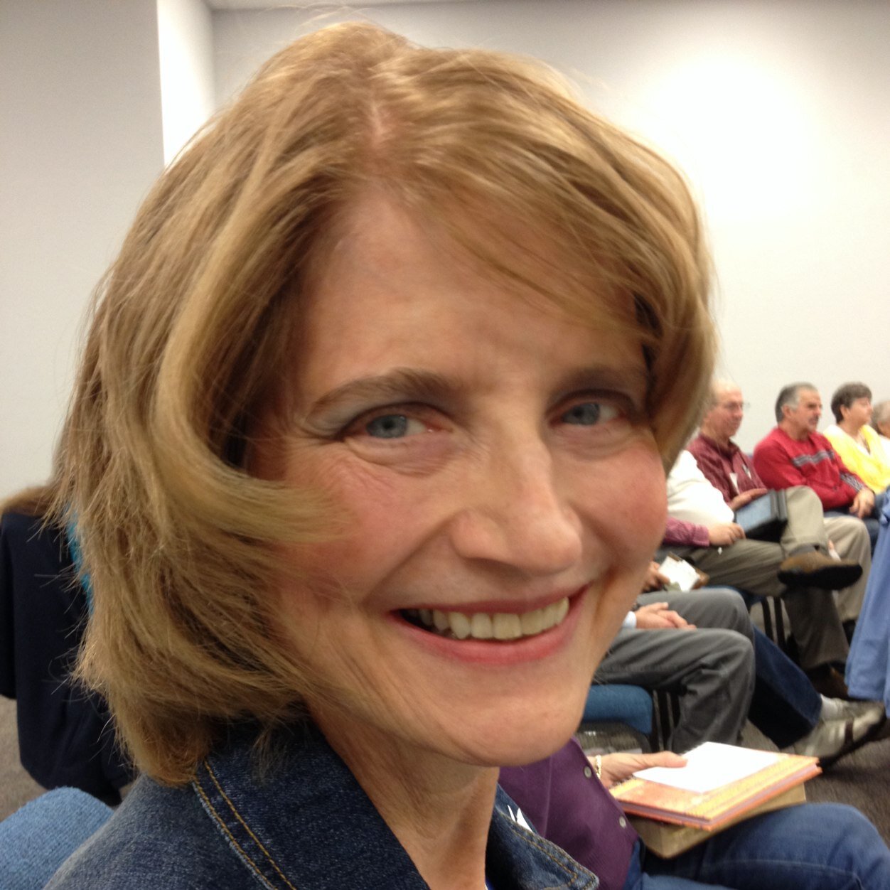 mama7689's profile picture. Married with children and grandchildren, and teacher of children