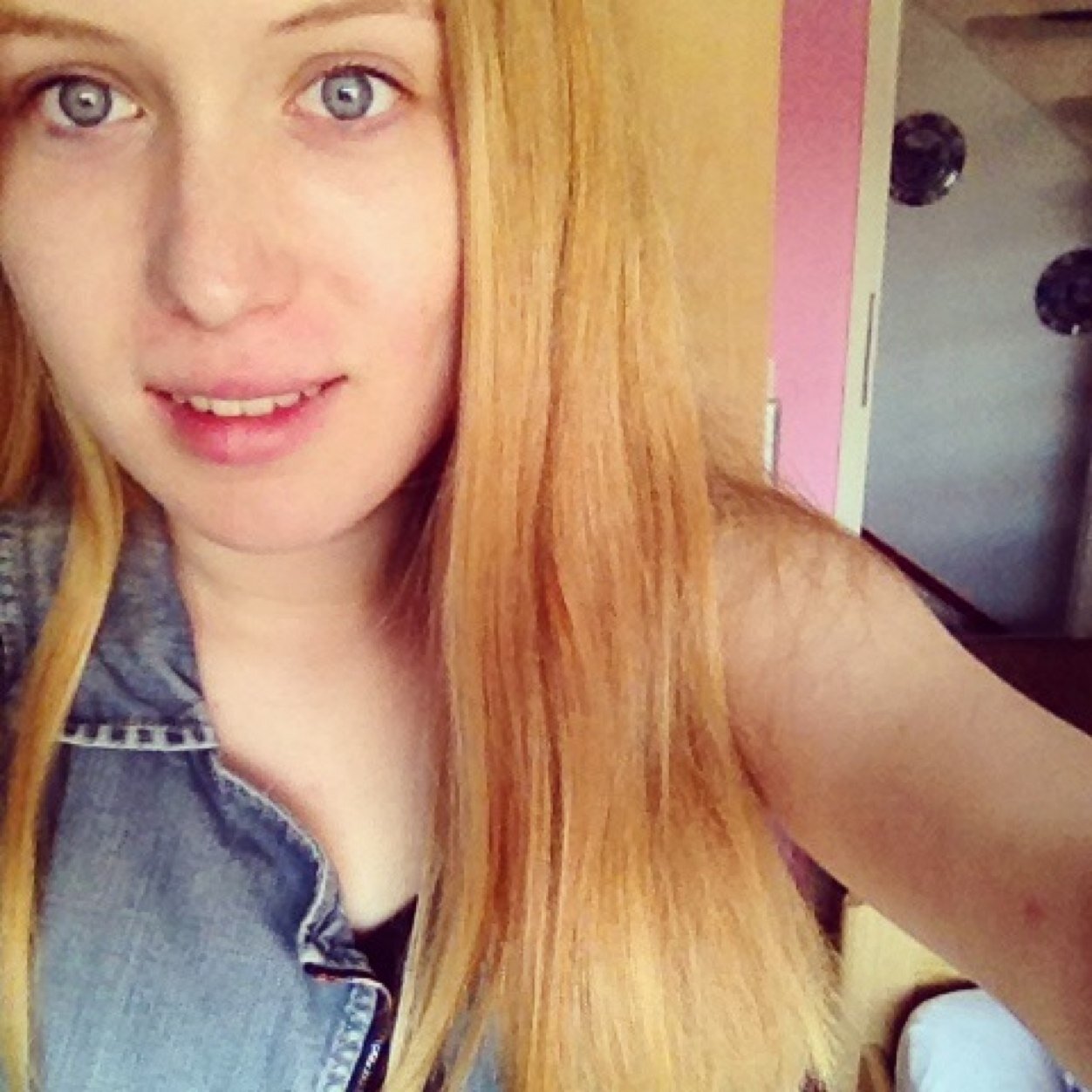 Altijd sta ik aan je zijde, altijd kan je bij me komen. Ik zal altijd voor jou klaar staan, in goede en slechte tijden. love you meidd xx