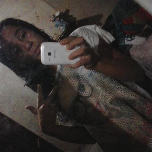sou uma menina q e louca por one direction,mais qm eu +3 e o Louis