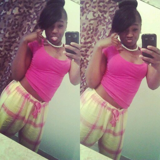 Hold Up Wait...... Ima Molly Girl Ina Molly World ;)) Follow Me Babbyyyy && Folllow Me On IG: Noones_Hoe_ !!