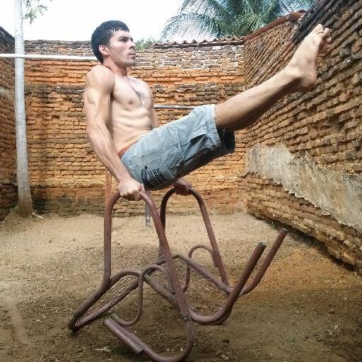 barsbrazz é um grupo de street workout do Brasil. que tem como meta, evolução, diciplina, etc.