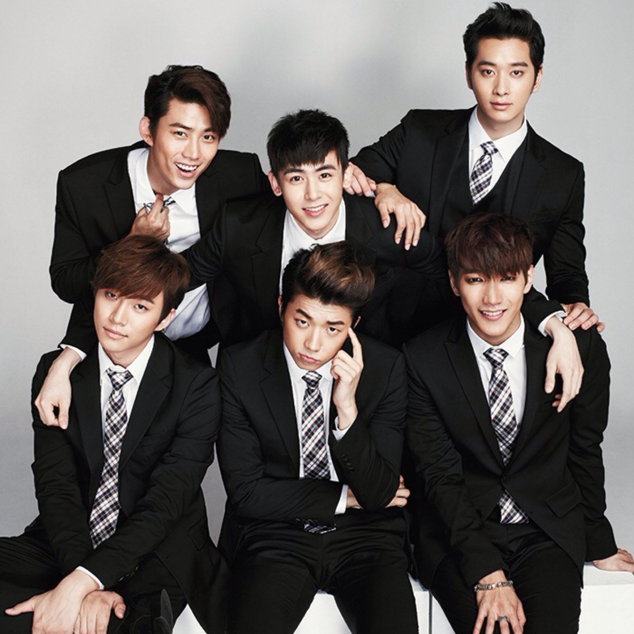 Love 2PM especially TaecKhun