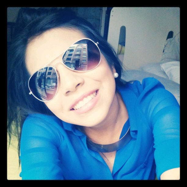 Omnia vincit amor. S.N♥.    Todo lo que brilla no es oro.   Tomorrowland antes de morir. 17 años en esta vida y sigo avanzando. 1Bach vicenta ferrer