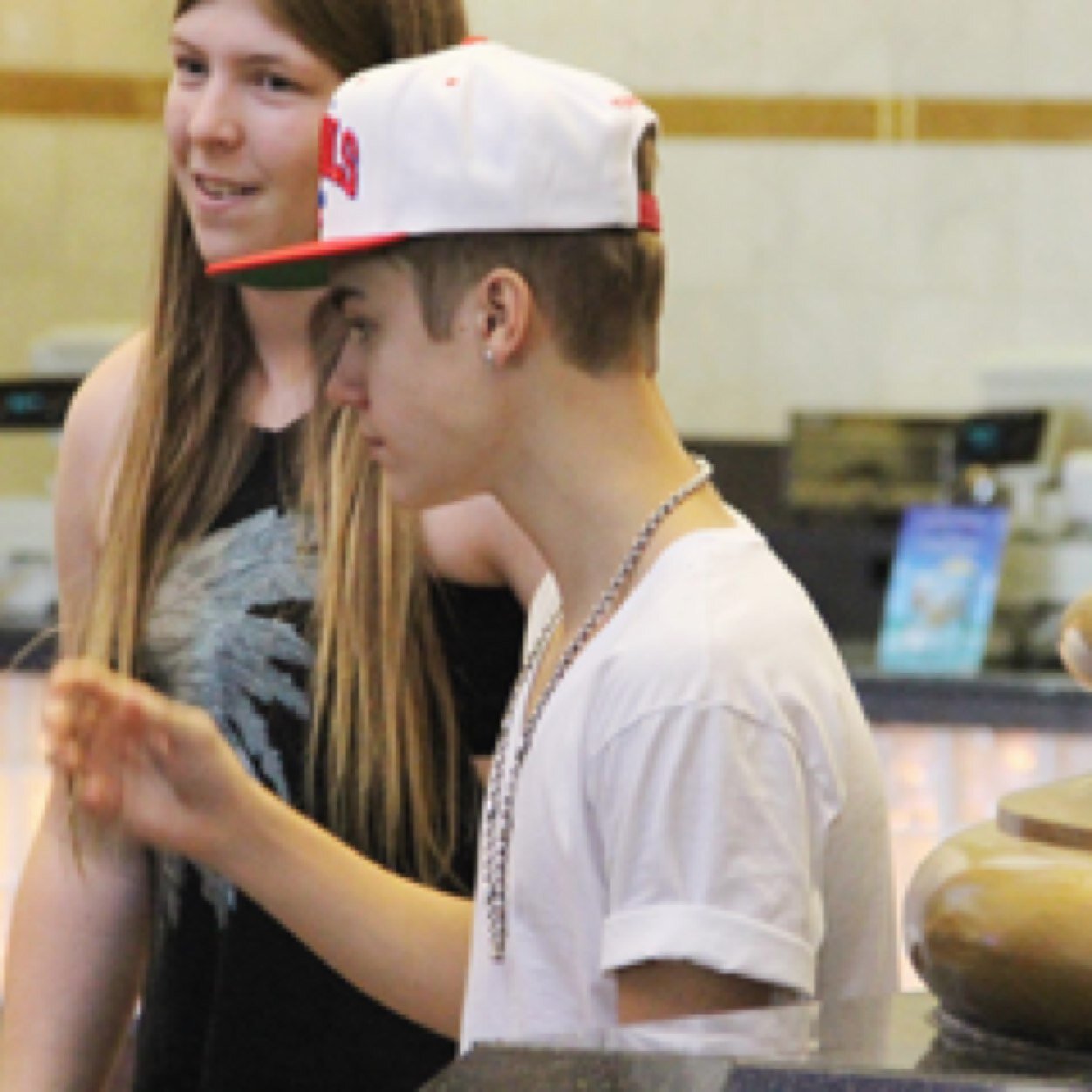 Unfollowers, when I become Justin's wife, don't come begging for me to follow you.