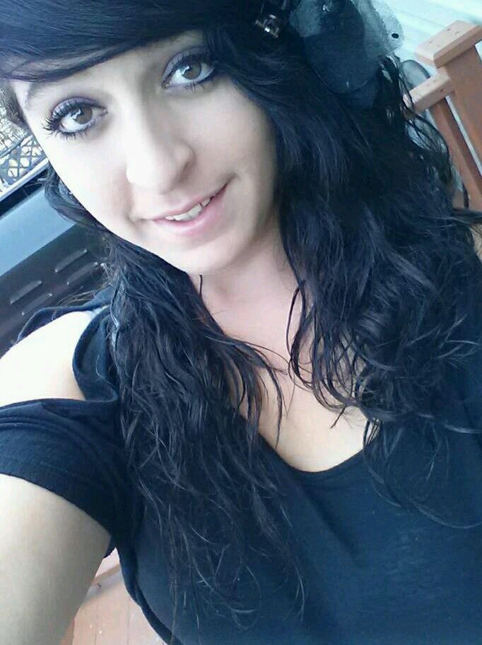 alexavelez43's profile picture. im 15 and life sucks right now but I gotta believe and hope for the best