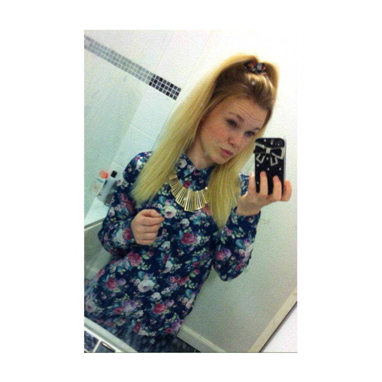 im a bitch... but a cute bitch✋