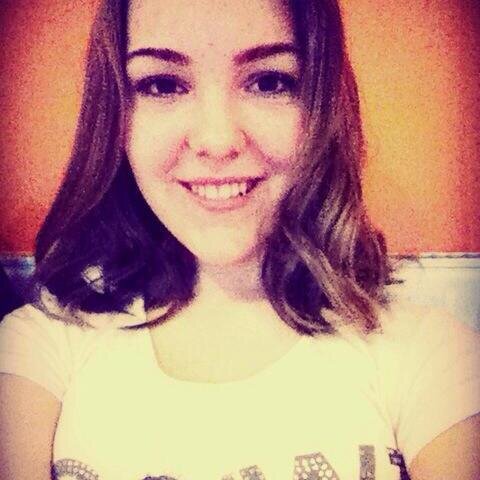 behind my smile, is everything you'll never understand.:D follow me and follow you back ;)