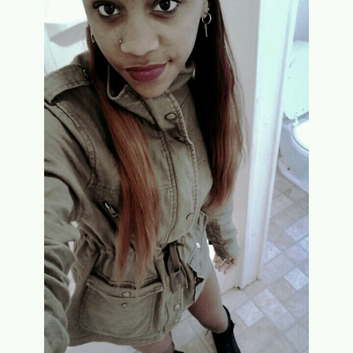 BITCHWHETTT's profile picture. fuck.