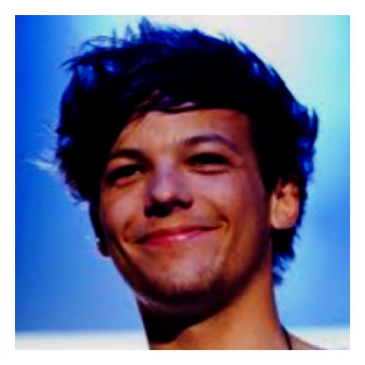 please follow @tounlink ?! ask for a follow back (or for 5 free follows/or a dm to 5sos band acc)!!!!!!