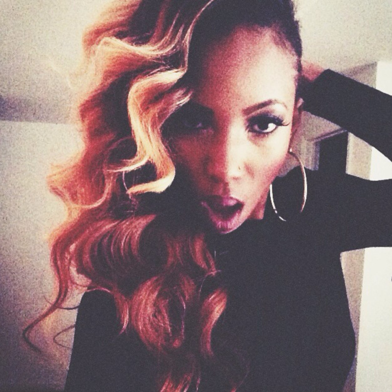 ValentinaBGC's profile picture. Ion gotta check for y'all, but if imma check for y'all, imma need a check from y'all niggas