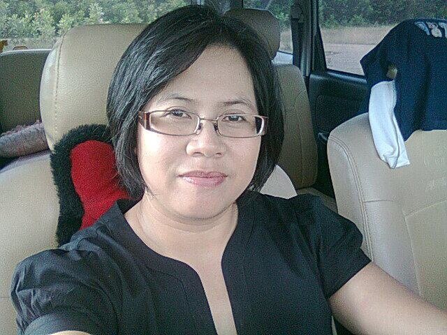 an Indonesian Kindergaten Teacher,, blissfull mom,, a dream catcher,, that's me!! budimanyohana@gmail.com