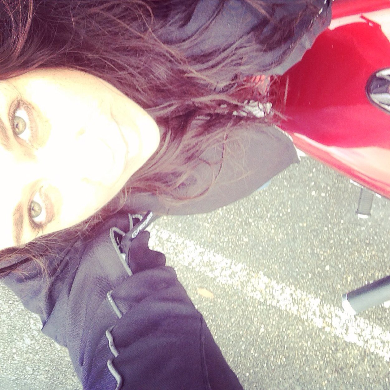 hellbehindme's profile picture. what if we forgot the stories, all of them. 
#HeadOfState #BMFOT   ❤️Tacoma❤️