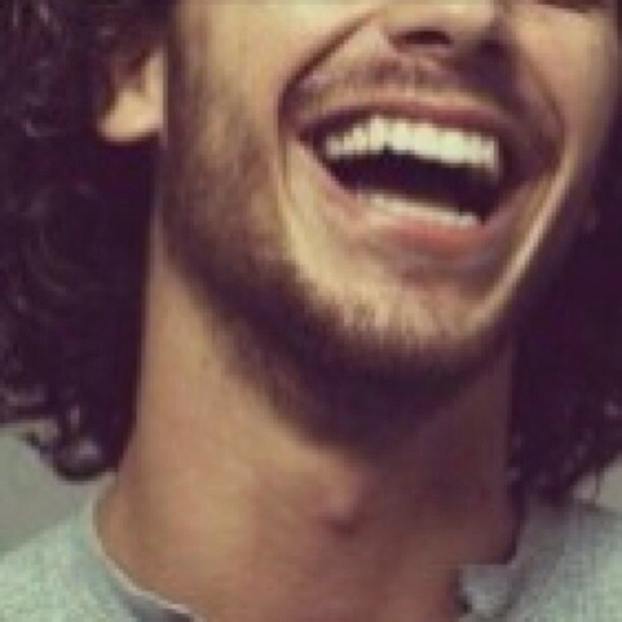 ٬   ☟

  هنآ نتعلم كيف نتقن بعثرھ الحروف ♡