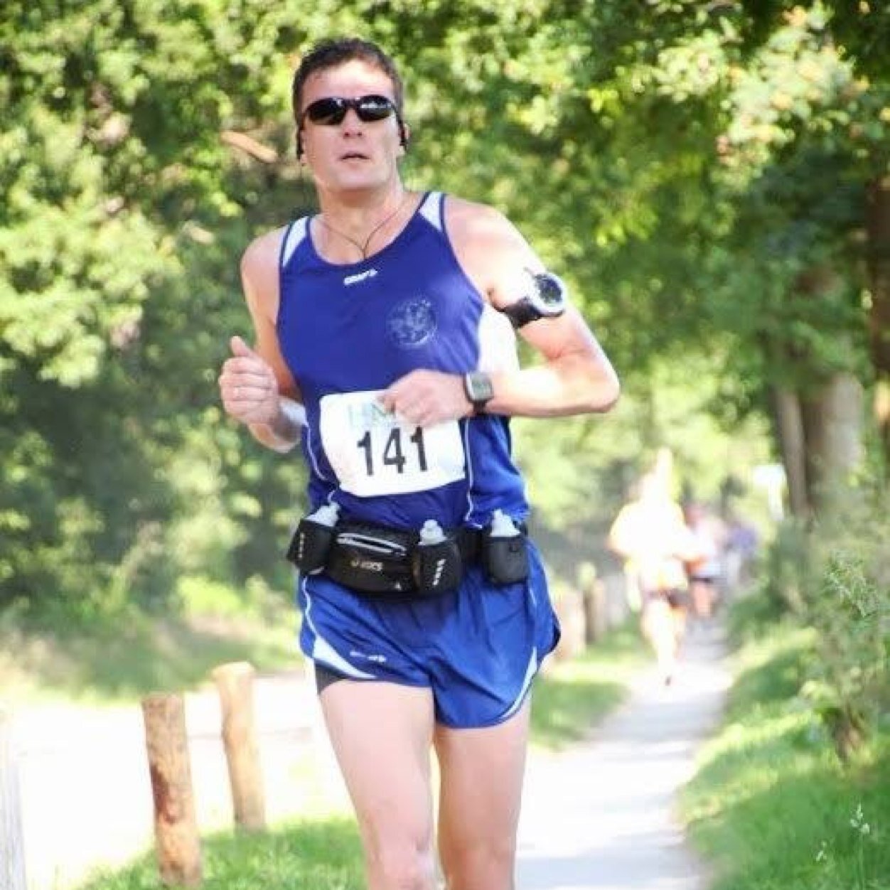 Man van Marjon, vader van Rogier en Niek, eigenaar Run2Day hardloopspeciaalzaak in Assen en hardloper.