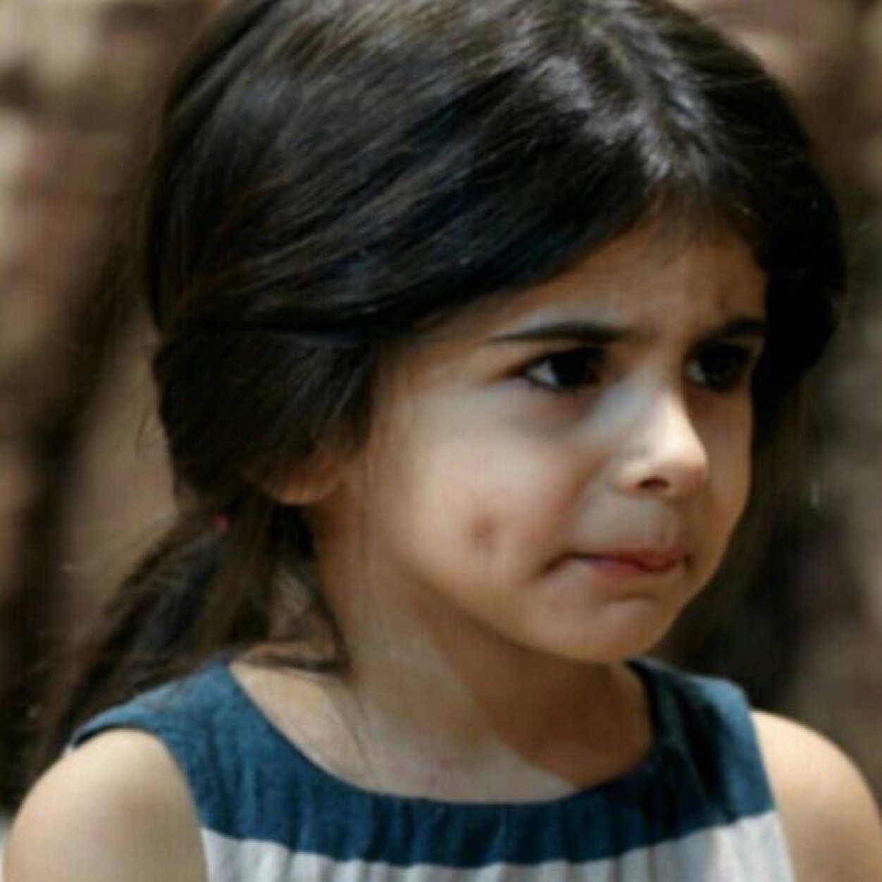 أنا أعشق شخصيتي مهما گانت ،وأعشق تفاآصيلي وملامحي..فلم تشقئ أمي تسعـۃ أشہر/لكي يقيمني الناس.. ♥شخصيِتيِ گ بصـمةة يِديِ لآآ تشبهـہ آآحد❤️