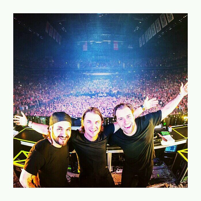 We come, we rave, we love.