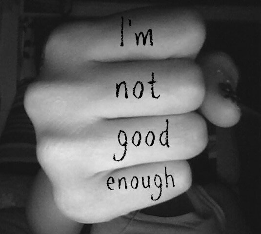 I hate myself. | depressed | suicidal | selfharm | worthless | anxiety | dm me if you want to talk!