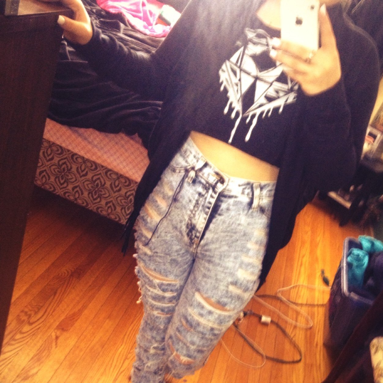 12Emilyscottt's profile picture. Live life with no worries