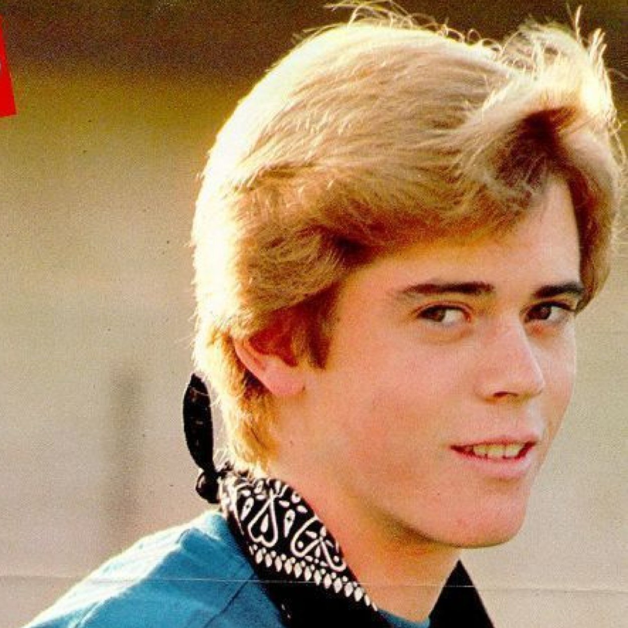 Names Ponyboy Michael Curtis, Ponyboy, Or Pony. #TheOutsidersRp #StayGold DoIt4Johnny :) 
(Greaser/16/Single)
