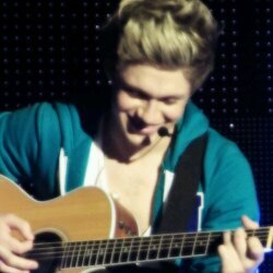 Free Follow From @narrysmermaid
