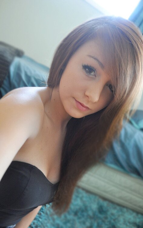 love the beach & long walks to the fridge 
xosylvia
follow4follow! I'll follow back :D
dm me for my kik we can talk!