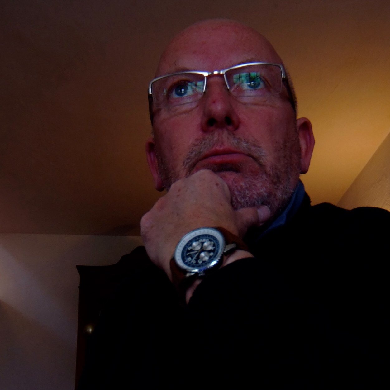 simonhubbard12's profile picture. 