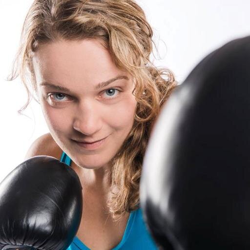 Olympienne des Jeux de Rio • 
Double championne du monde •
Analyste de boxe, conférencière, formatrice et consultante