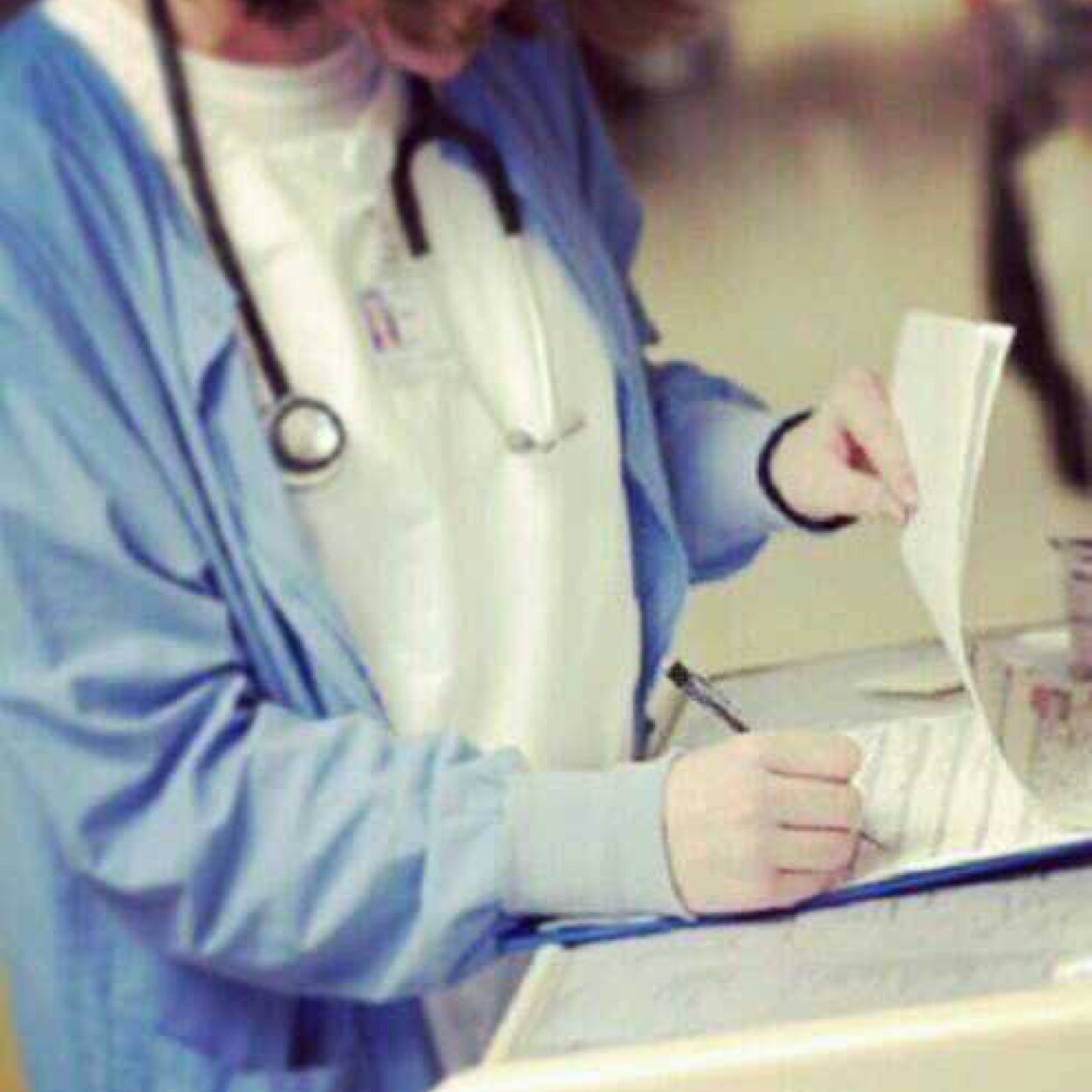 Dr_mona4's profile picture. طالبة طب الأن و غداً طبيبة ناجحة في المستقبل ، إيجابية وحكمتي في الحياة أن الأمل يقود إلى العمل ، مؤمنة بقول سيدنا و حبيبنا محمد أن(لِكُلِّ دَاءٍ دَوَاءٌ)