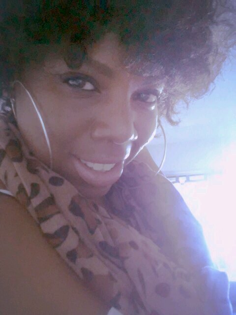 AN EDUCATED YOUNG WOMAN MAKIN MOVES!!!!!
