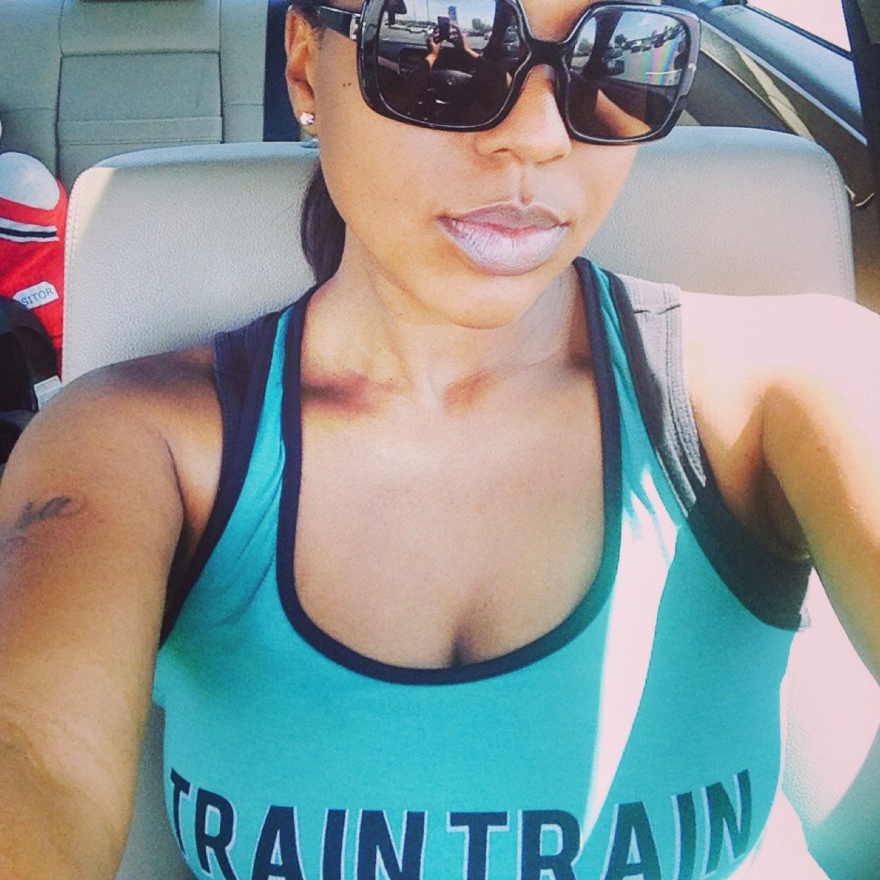 01jadore's profile picture. 