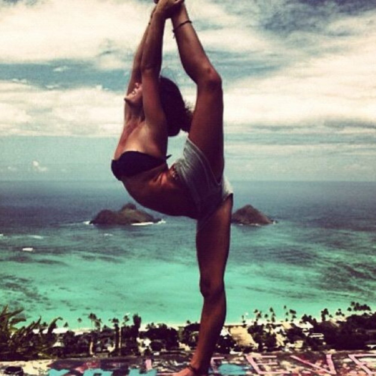 California girl  Yoga is my life. #Single #BabyAnon ☺️
