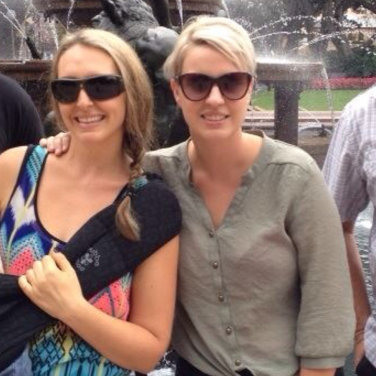 tuhou_rose's profile picture. 