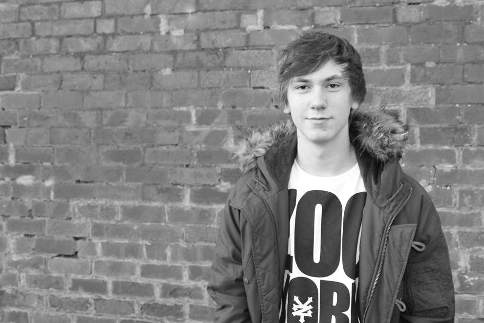 AboutAnAlex's profile picture. Chief dinosaur tamer at @_IAMusic :) CHECK US OUT! Nirvana+Foo Fighters is the best combo you can have in life