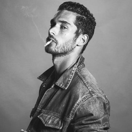 When @FuckYourLegends left I was determind to leave my supernatural world behind. I moved, gave up my wolf, met a girl and fell in love. {#BH/RP18+}