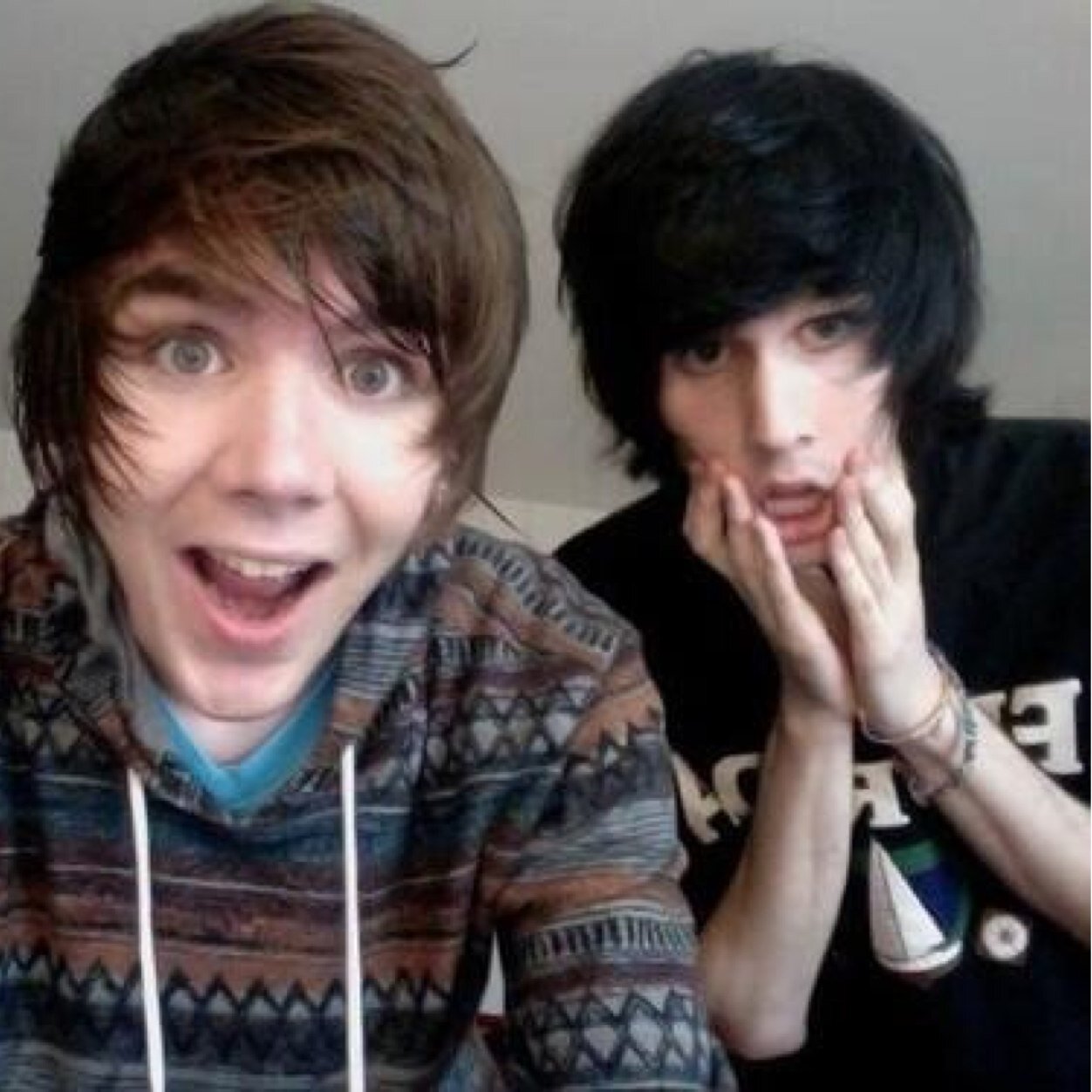 Follow @LukeIsNotSmart ily x