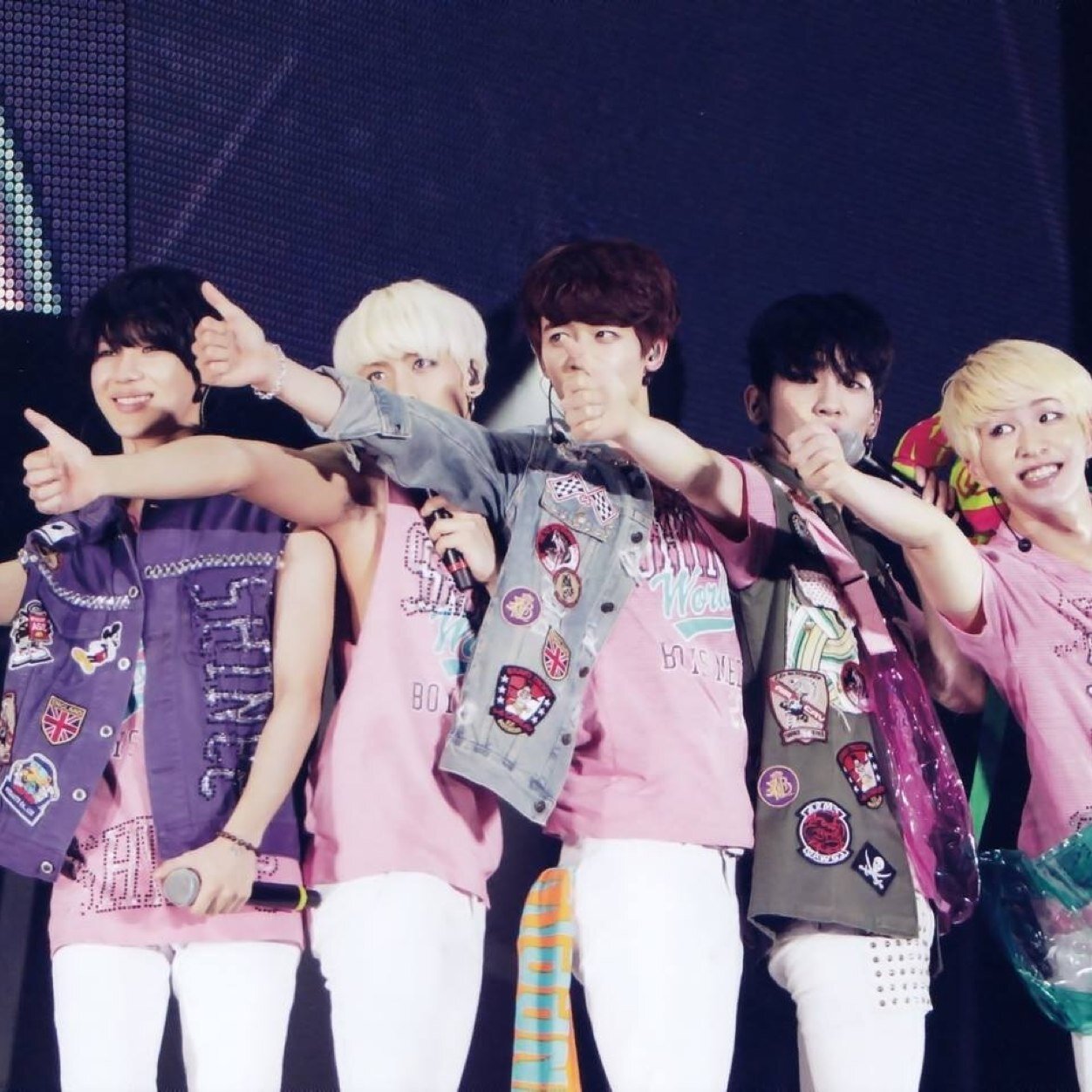 SHINeeのデビュー当時~最新の画像を載せて行きます♡♡♡