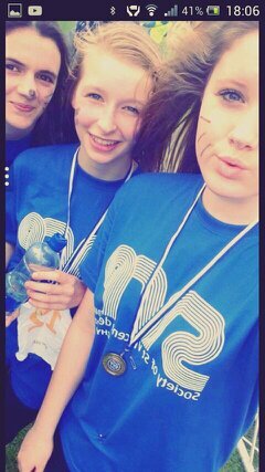 Hey duuuur follow me yeah ;) :)  Athletics for life , Irish xx