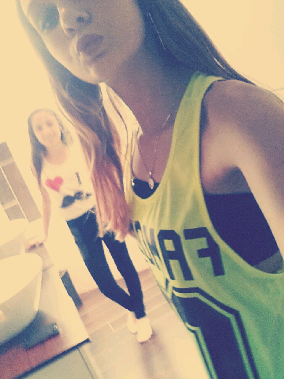 31-01-2001\12 jaar\chillen\lekker gek doen\lekker optutten\love my girls:Anna&Gwendolyn&Anouk