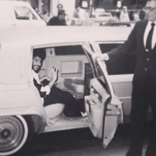 هي دنيا وانا عشانها اعيش♡