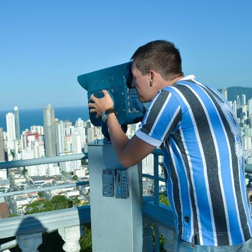 Formado em Relações Públicas! E vamo na batalha sempre! Gremista de Alma e Coração com Muito Orgulho!