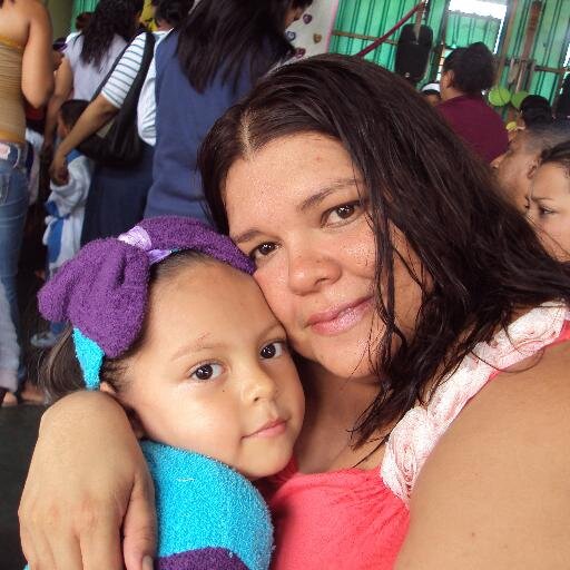 Madre de dos pequeños hermosos, que cada día me enseñan cosas nuevas.