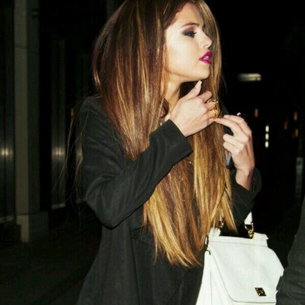 SelenatorEvaa's profile picture. Supporting my life saver until the day I die.