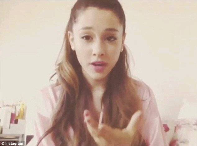 No instagram account and Fan of @ArianaGrande